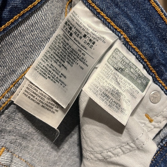Levi’s Jean - Picture 10 of 14